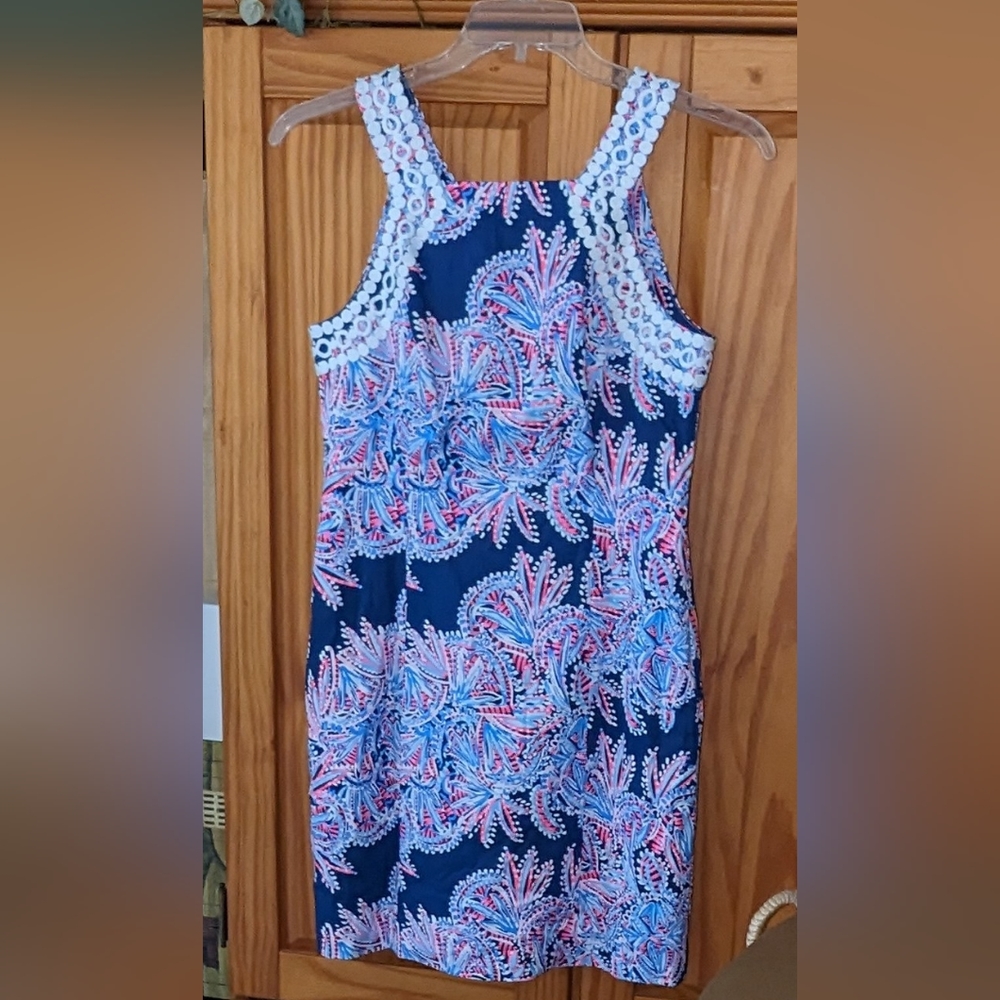 Lilly Pulitzer Makayla printed lace shift dress in oyter bay blue print. Size 6